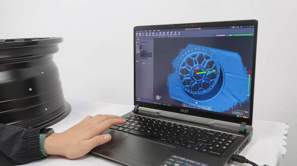 INSVISION 3D scanner scanning to obtain 3D models of automotive wheel hubs
