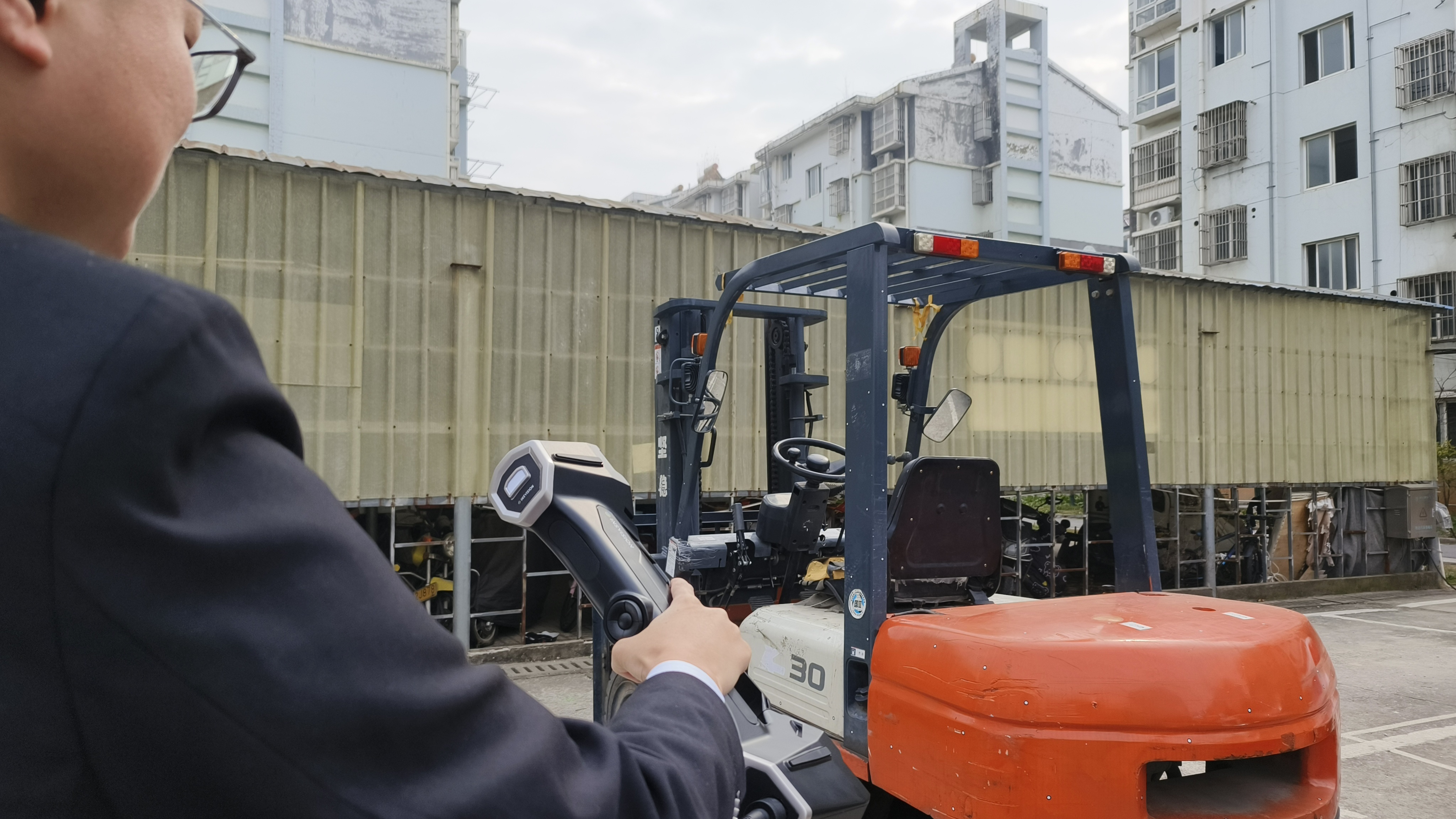 启源视觉三维测量扫描仪在高反光现场的使用限制与应对