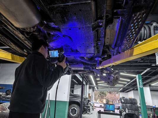 启源视觉 AlphaScan 扫描铸件汽车底壳扫描