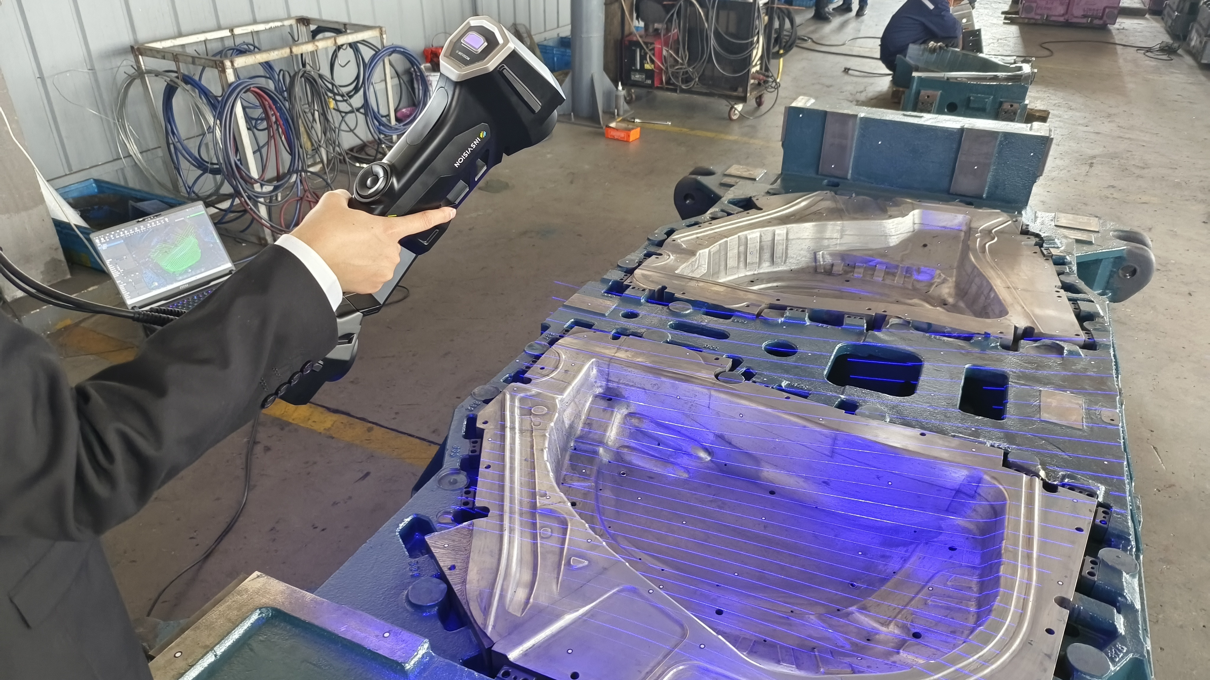 逆向设计建模用激光三维扫描仪器，比拍照式测量好在哪